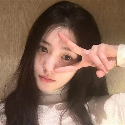 我的同桌是校花